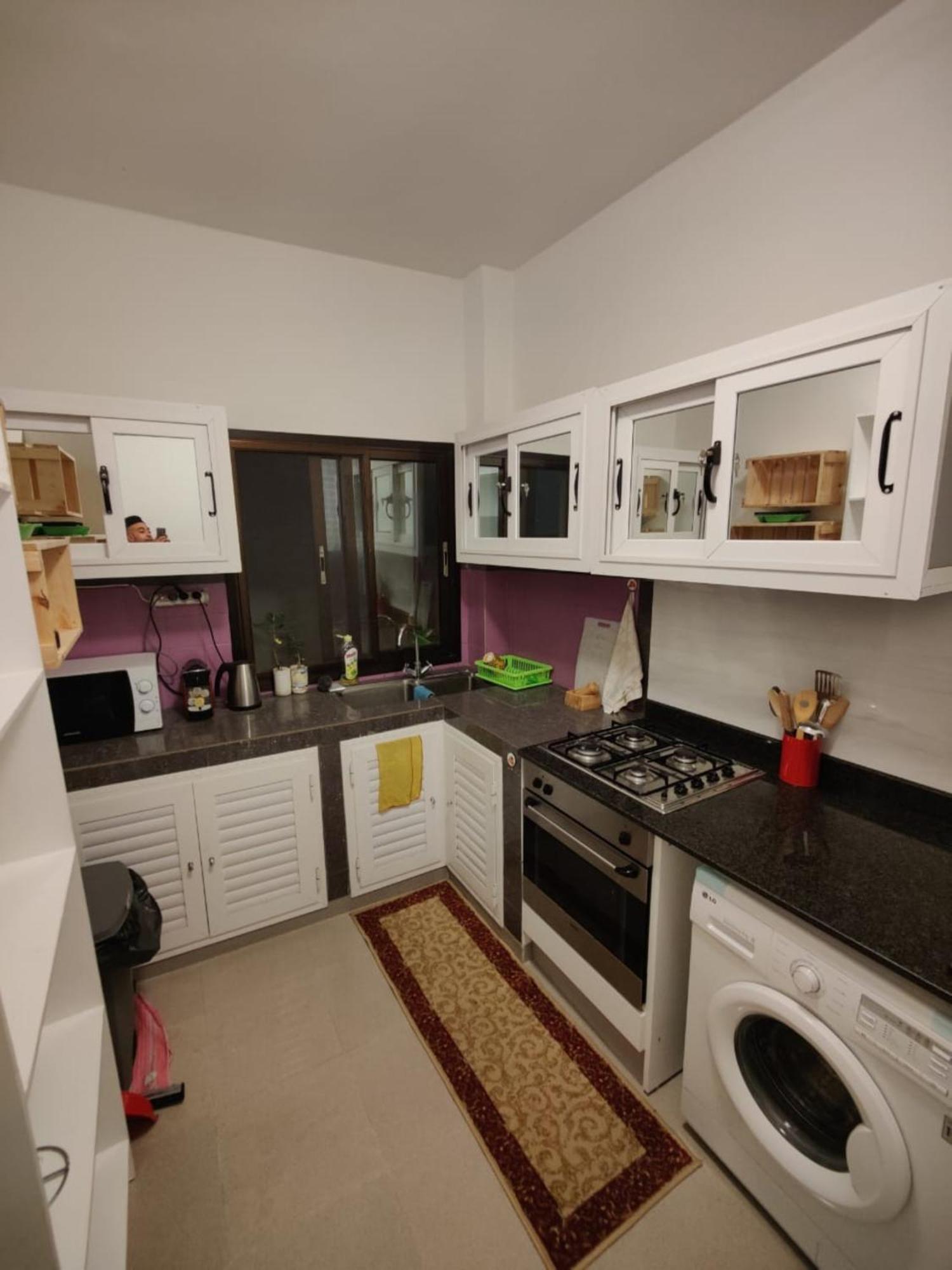 Center 2 Bedrooms *