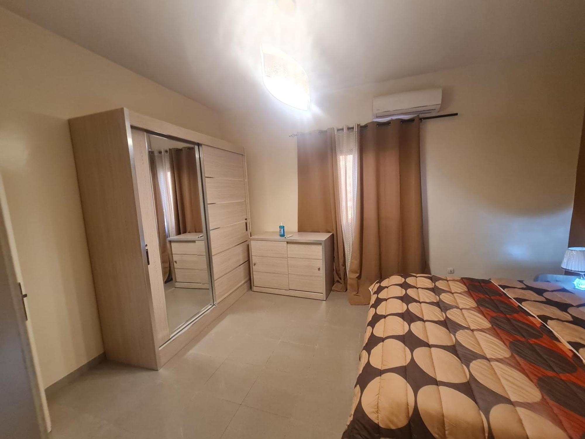Center 2 Bedrooms